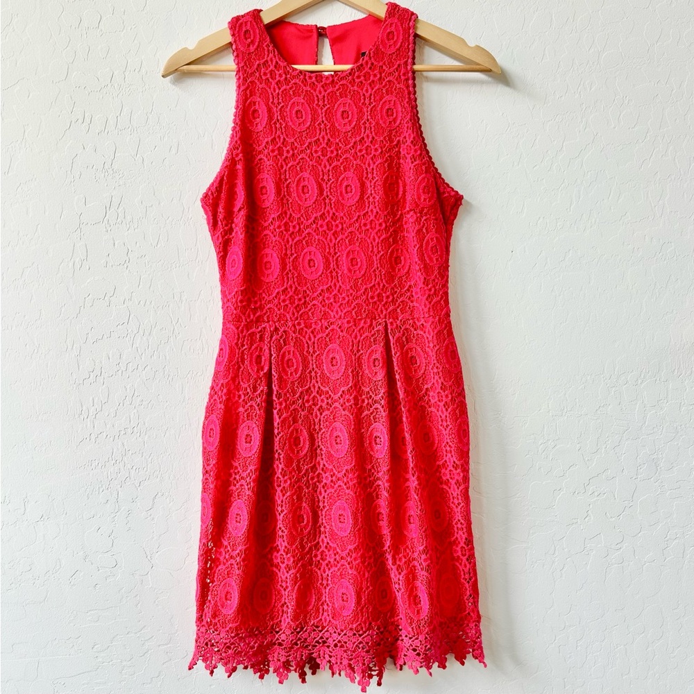 B Darlin Red Crochet Mini Dress Size 5 or 6, Keyhole Back, Fabric Button Closure